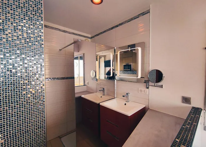 404 Héliopolis Naturiste Apartamento *